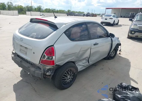 2011 Hyundai Accent Gl z USA, uszkodzony, nr VIN KMHCM3AC9BU197334